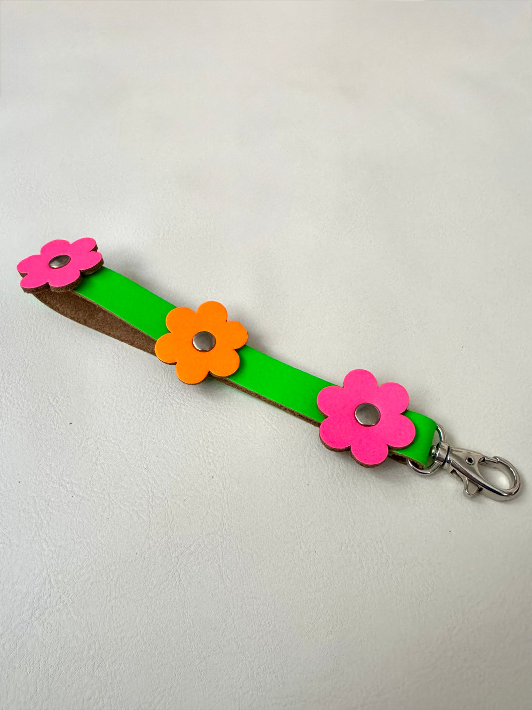 Phone Handle with Flowers - Green